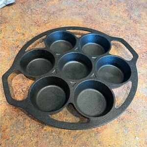 Cast Iron 7-Cup Aebleskiver/Poaching Pan - Black